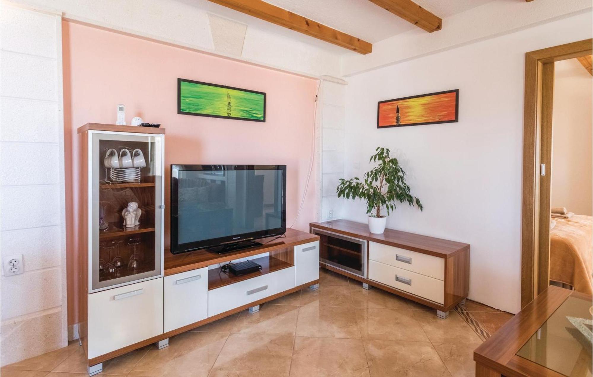 קלק Lovely Apartment In Komarna With House Sea View מראה חיצוני תמונה